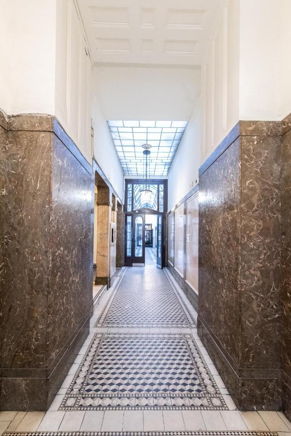 Vintage Elegance Mostcentralapt !Vaci Street! Budapest Exterior photo